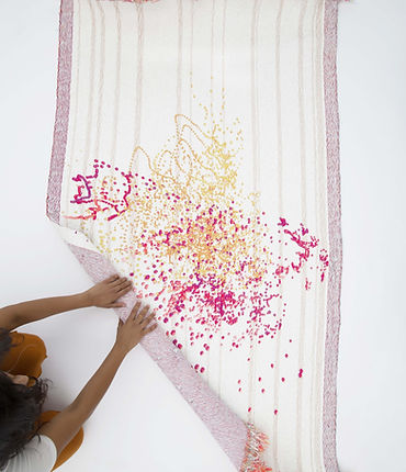 Rashmi Bidasari, Finger Movements Captured of artisan Mr.Mohanlal Kumar. Photo_Rashmi Bida